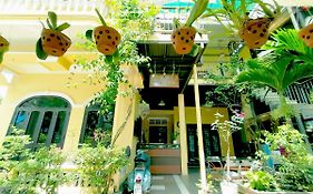 Q' Villa Garden Homestay